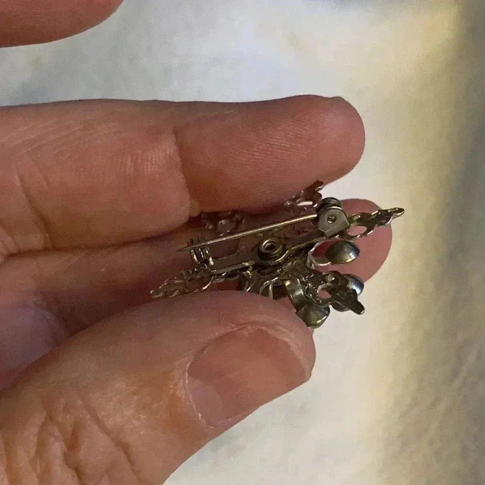 Vintage Snowflake 1945ish Mid Century Atomic Era  Rhinestone pin / Brooch